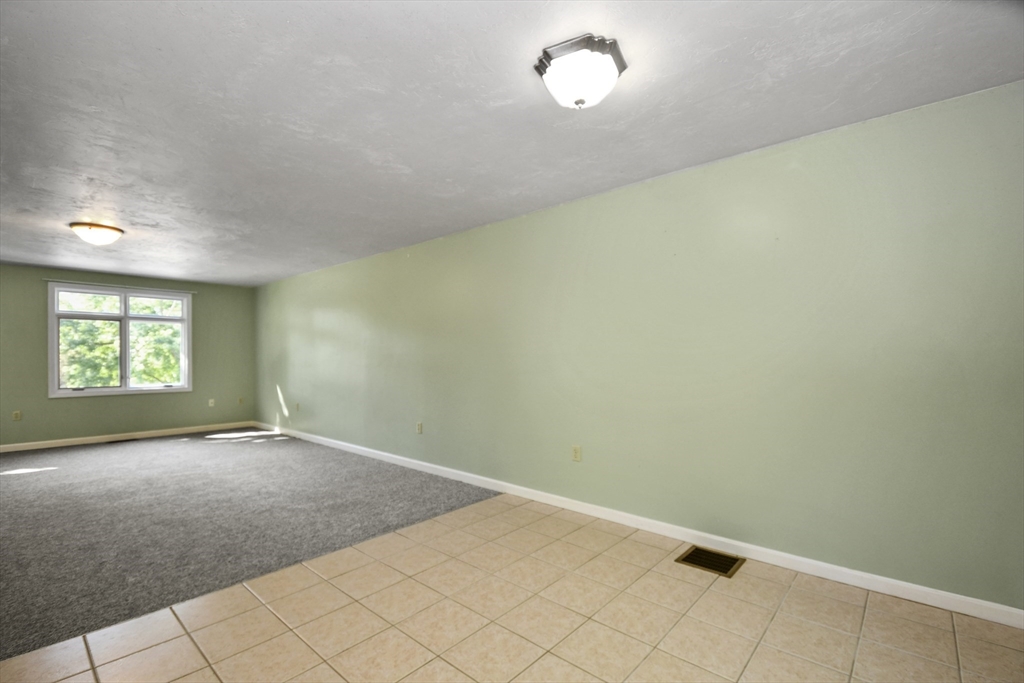 15 B Gates Road Worcester, MA 01603 - Photo 6 of 28 Gallery Image 6