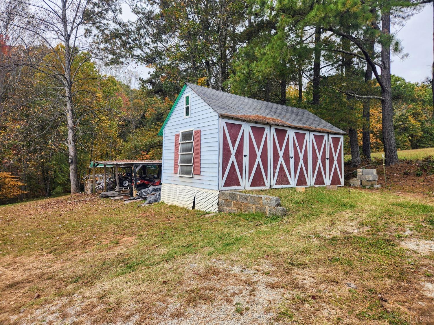 159 Buck Hill Drive Amherst, VA 24521 - Photo 11 of 31 a view of backyard of house