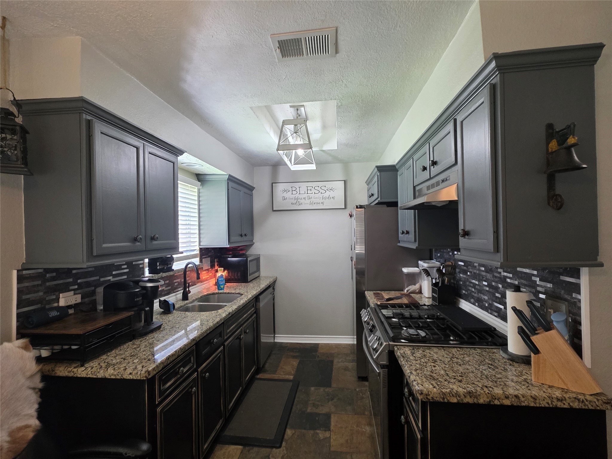 8646 Flower Path Street Houston, TX 77044 - Photo 8 of 25