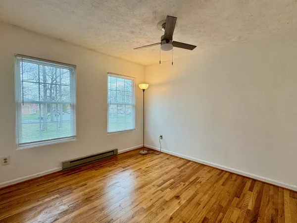$1,500 | 236 Nottoway Drive, Stephens City, VA 22655