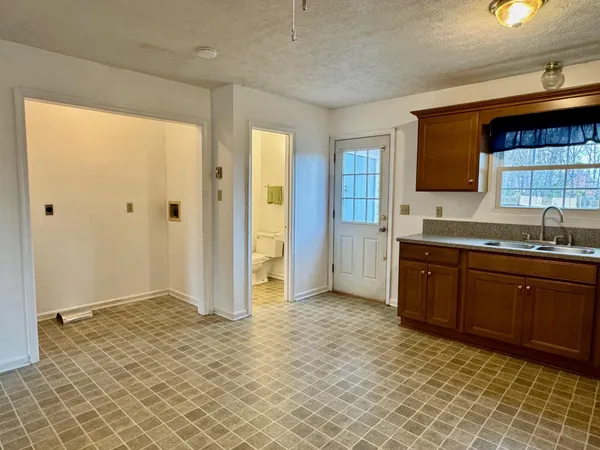 $1,500 | 236 Nottoway Drive, Stephens City, VA 22655