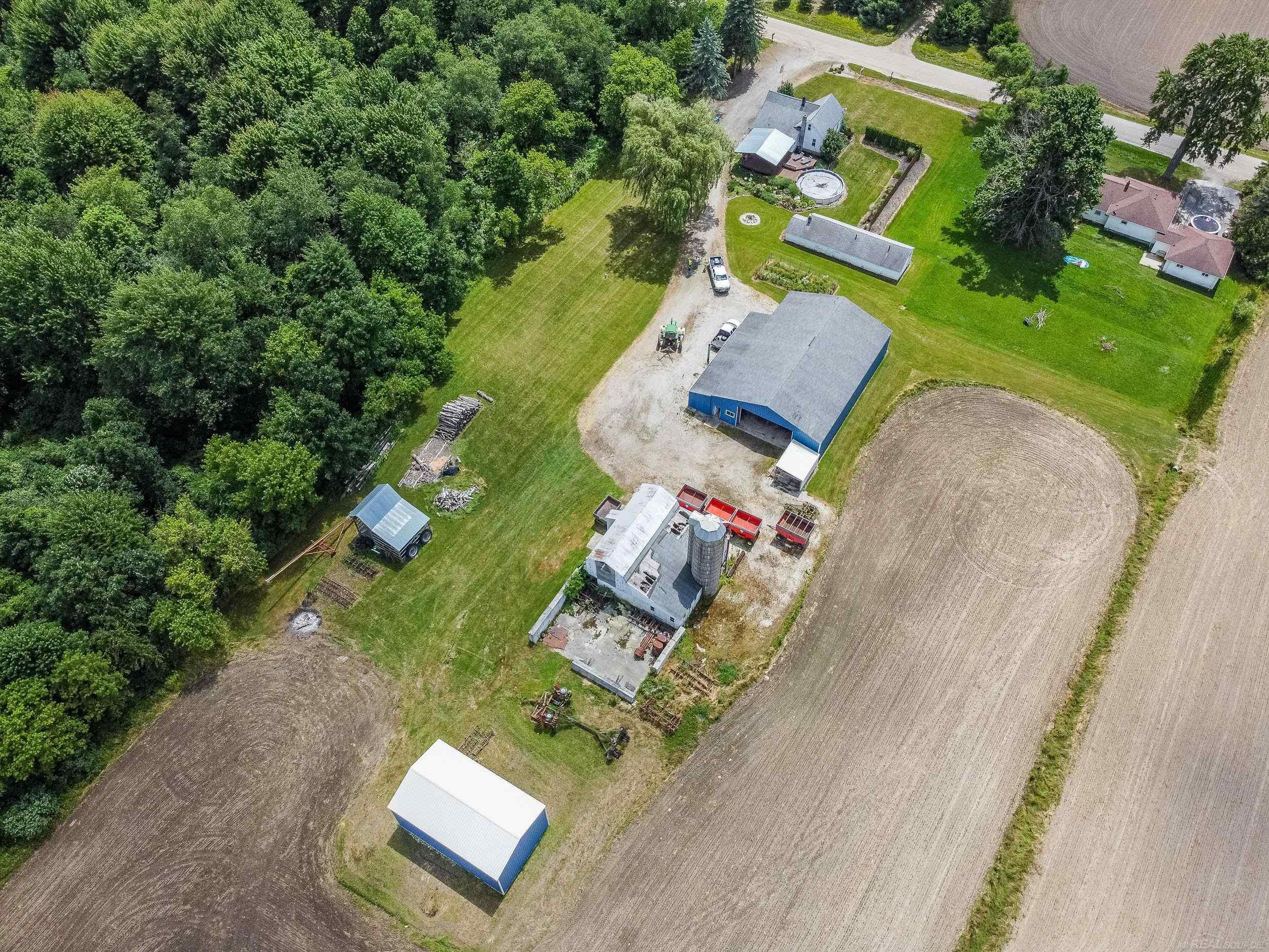 7822 Metcalf Road Avoca, MI 48006 - Photo 8 of 44 50147931-339ac1f2-dd9c-46d6-89bf-c5c119ffba33.JPG
