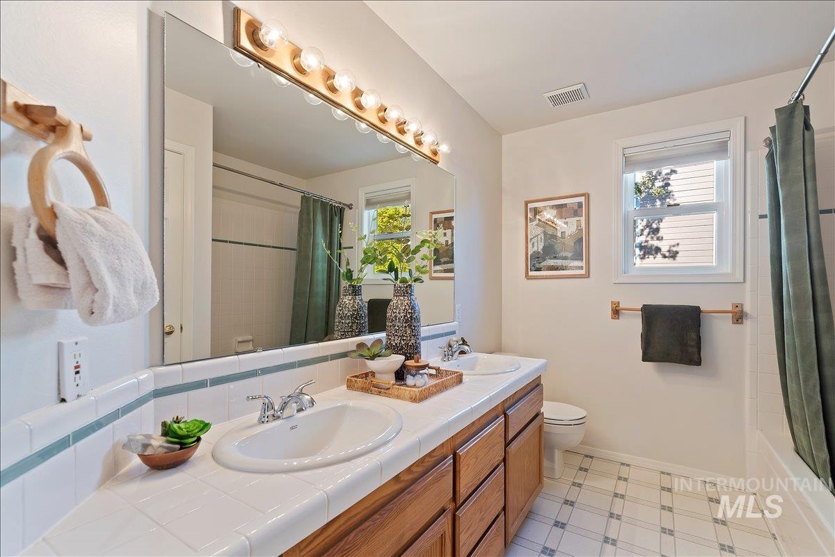 3925 South Sutton Way Boise, ID 83706 - Photo 33 of 40