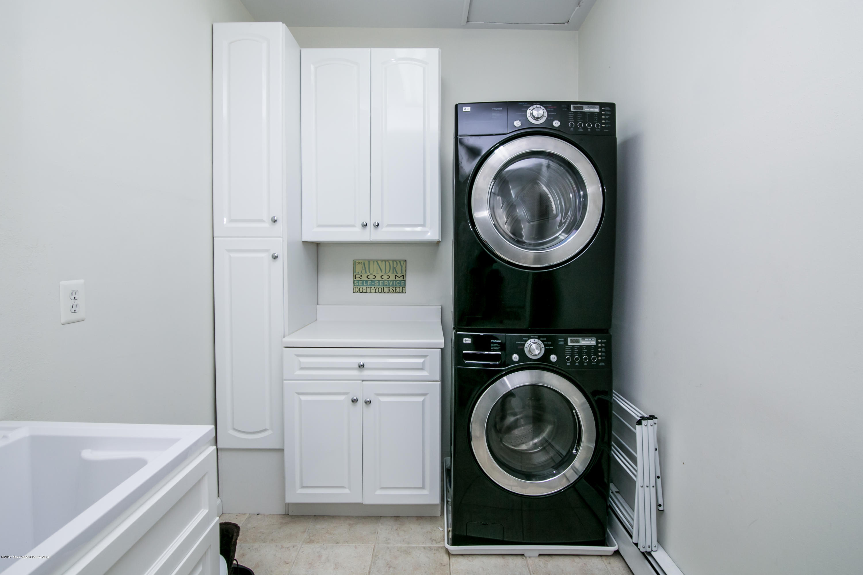 24 Leiden Road Freehold, NJ 07728 - Photo 23 of 45 3724LEIDEN RD FREEHOLD JEN KLEIN-