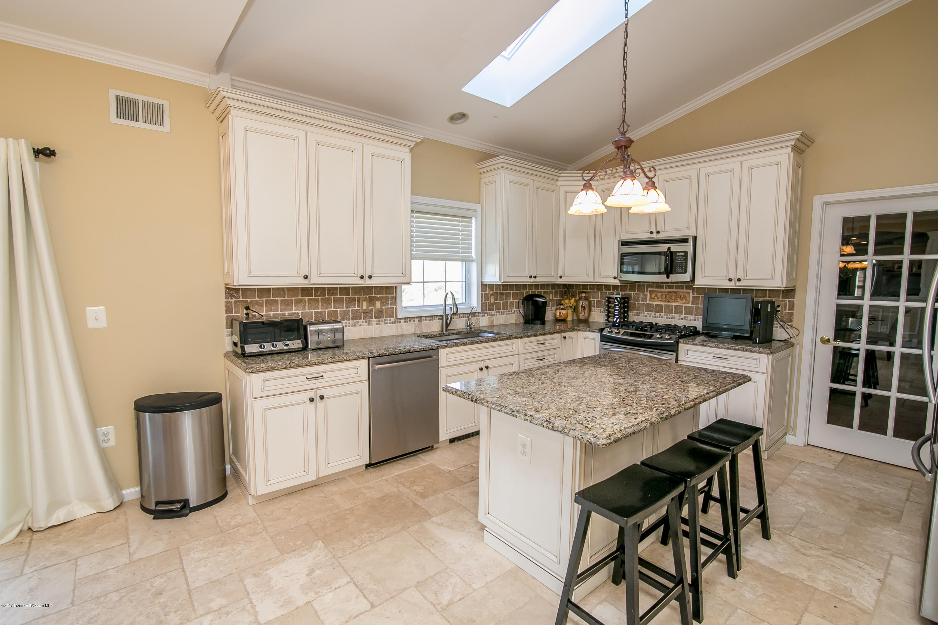 2624LEIDEN RD FREEHOLD JEN KLEIN-