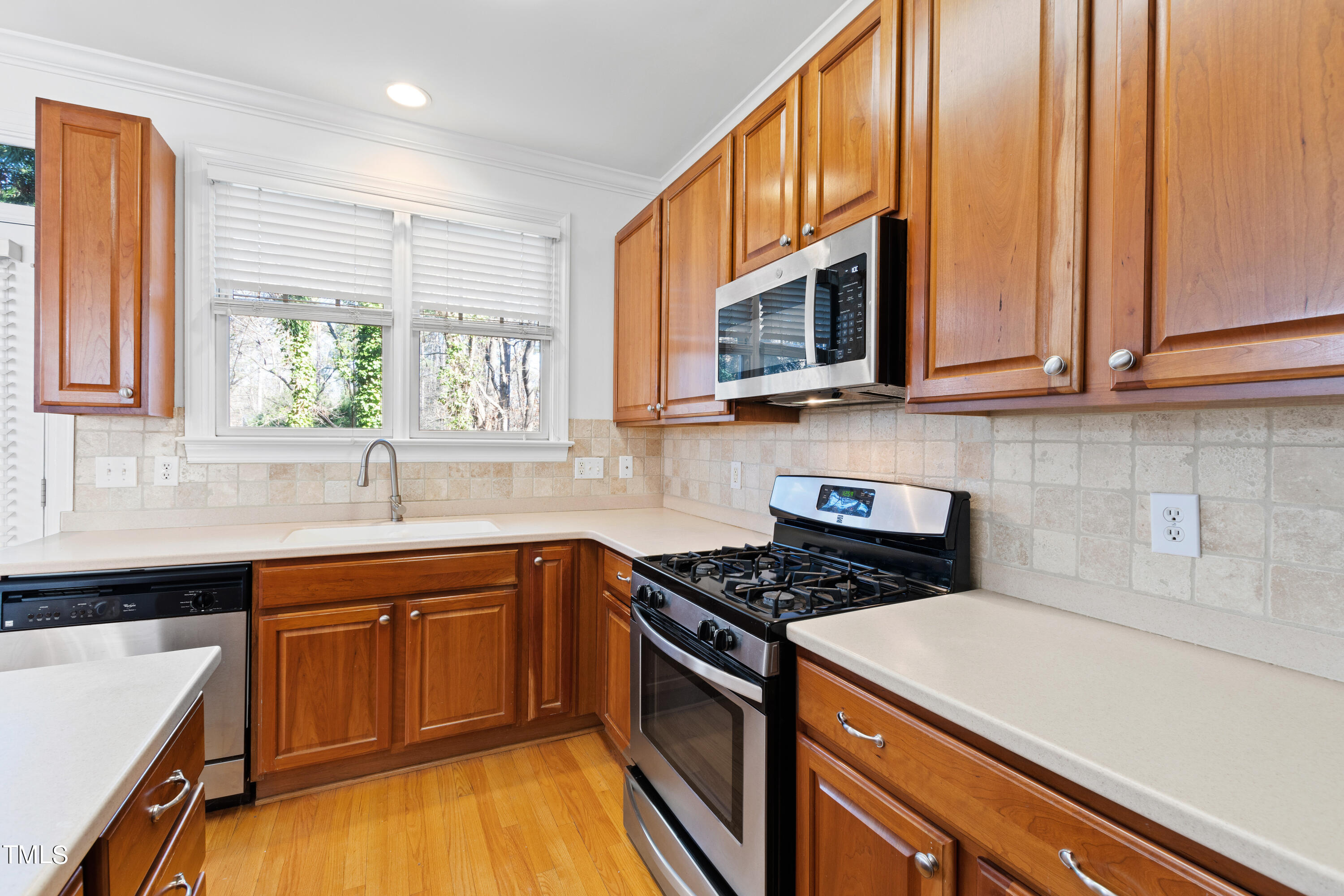 224 Ashton Hall Lane Raleigh, NC 27609 - Photo 12 of 36 Kitchen 5