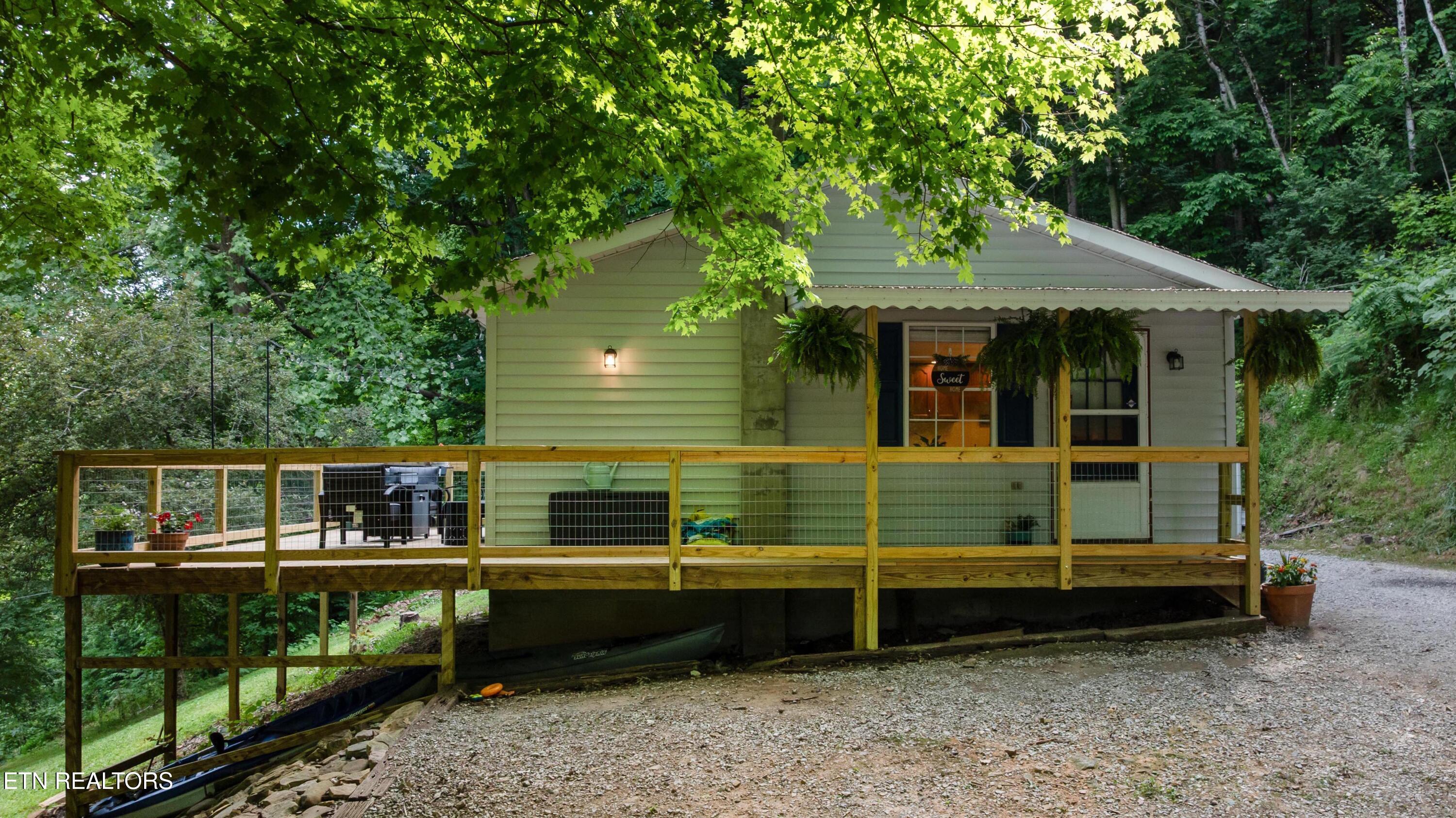 3714 Roberts Road Corryton, TN 37721 - Photo 11 of 24 Front Porch