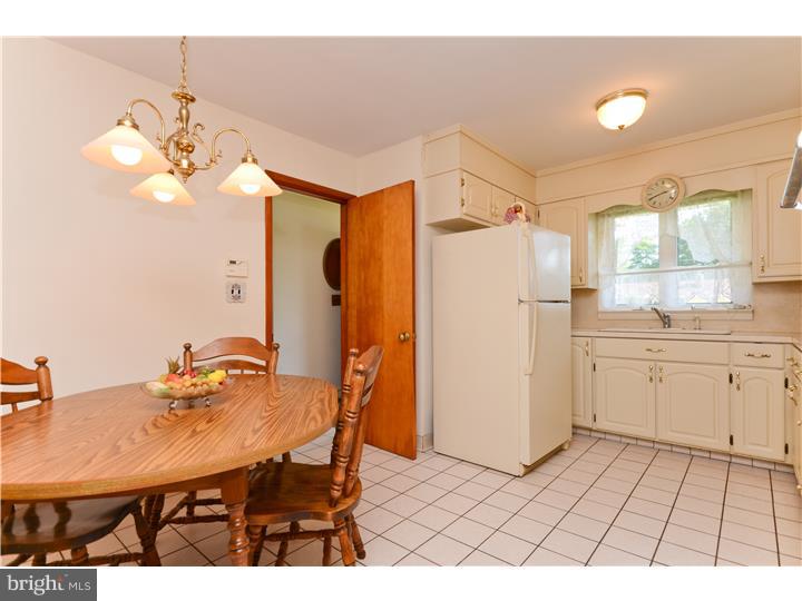 23 Roxboro Road Lawrenceville, NJ 08648 - Photo 6 of 16