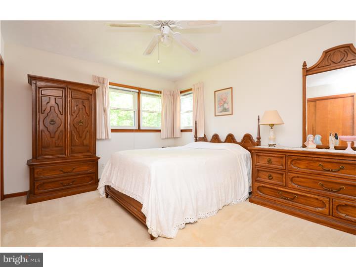 23 Roxboro Road Lawrenceville, NJ 08648 - Photo 9 of 16