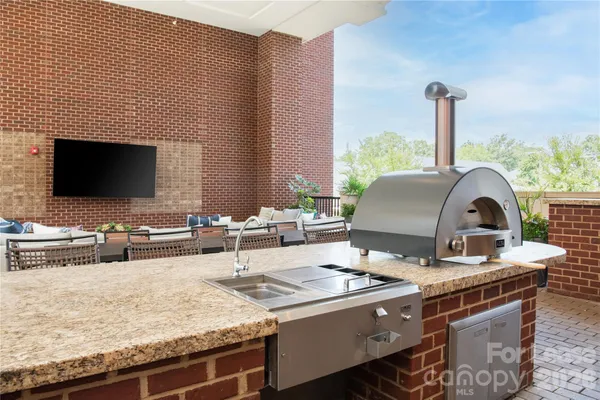 $2,224 | 905 Kenilworth Avenue, Unit B4A, Charlotte, NC 28204