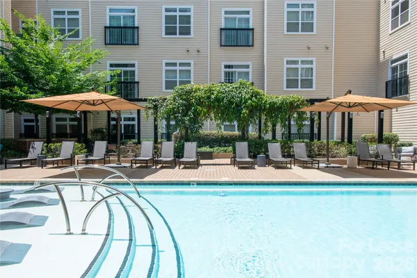 $2,224 | 905 Kenilworth Avenue, Unit B4A, Charlotte, NC 28204