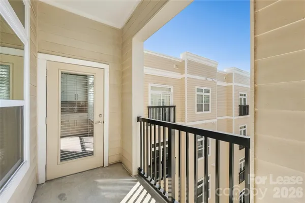 $2,224 | 905 Kenilworth Avenue, Unit B4A, Charlotte, NC 28204