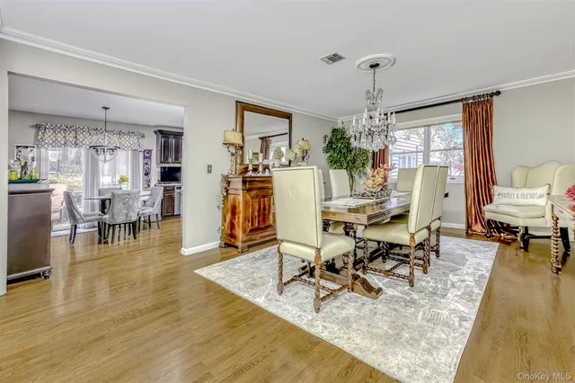 a view of a livingroom and dining room