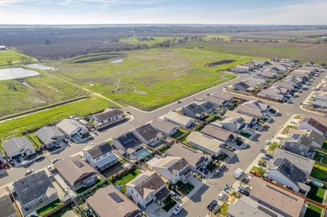 $575,000 | 1124 Elm Ter Way, Wheatland, CA 95692