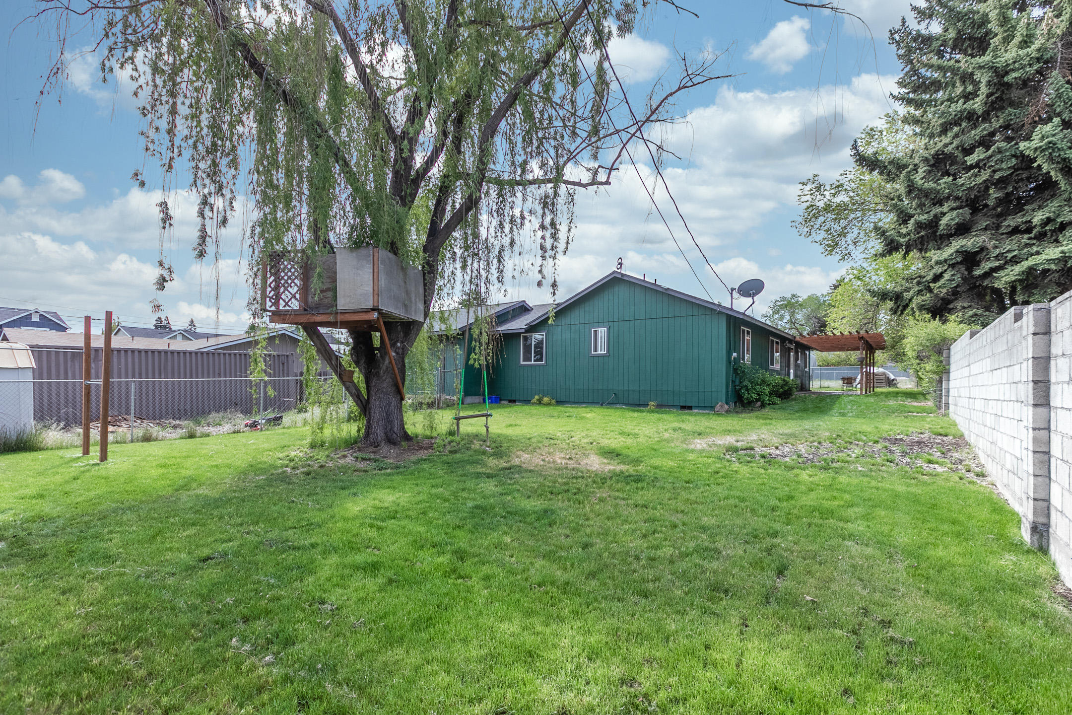 2669 Northeast Jones Road Bend, OR 97701 - Photo 12 of 24 2021_05_23_2669_ne_jones_rd-11