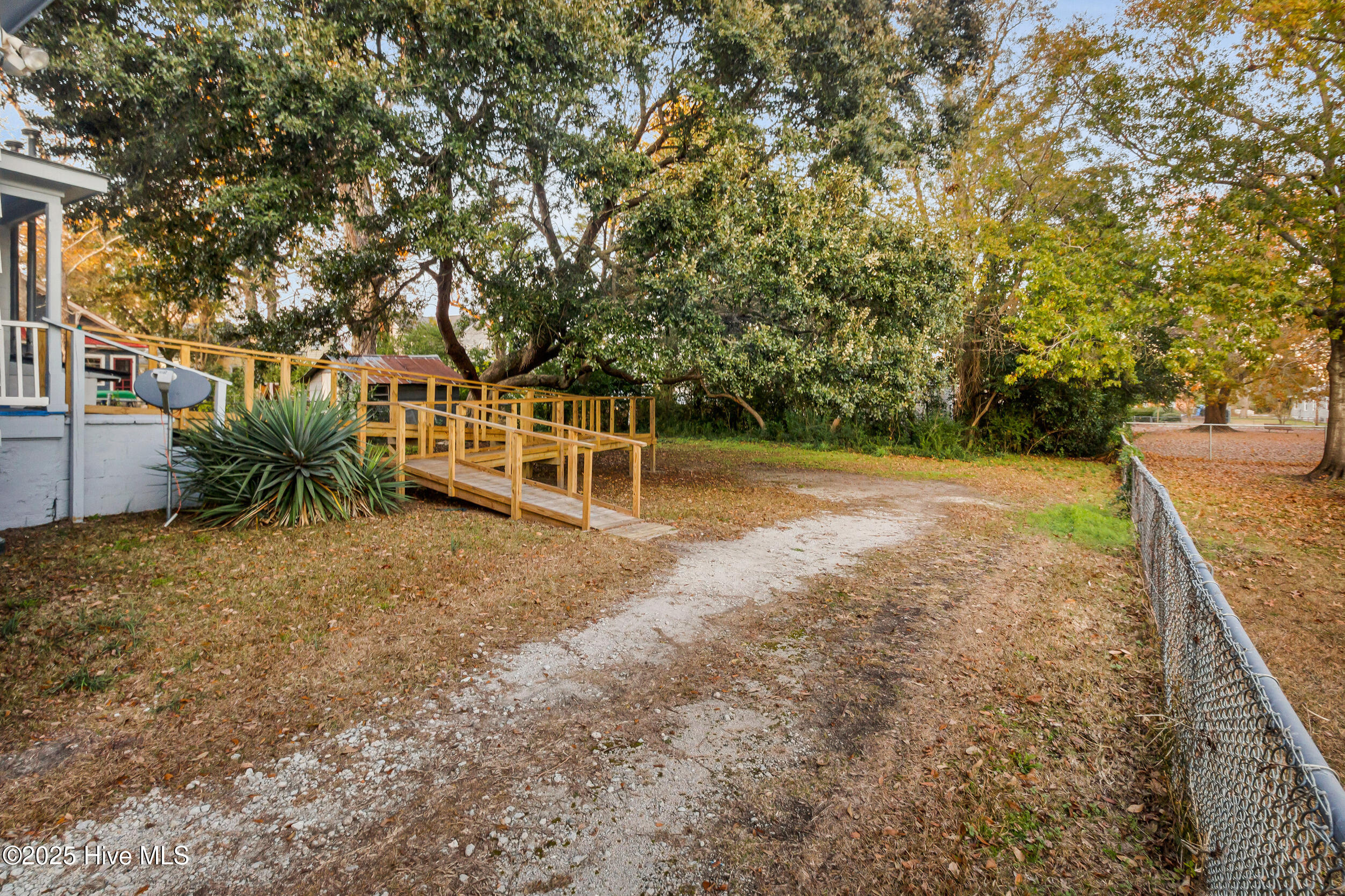 1110 North Pasteur Street, Unit C New Bern, NC 28560 - Photo 27 of 44 27_41