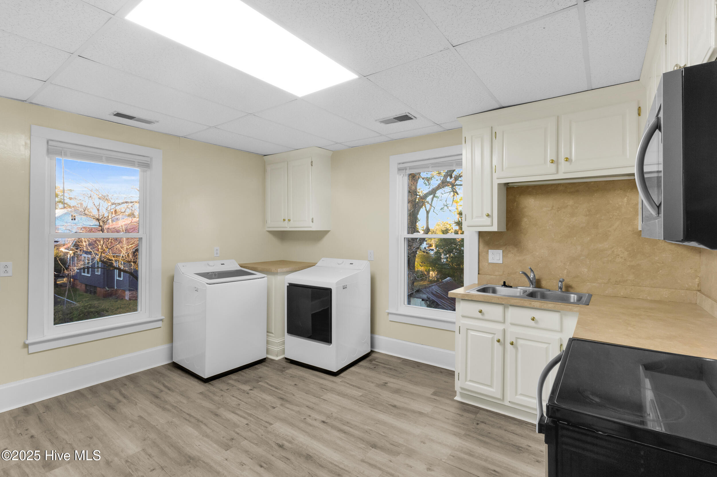 1110 North Pasteur Street, Unit C New Bern, NC 28560 - Photo 3 of 44 3_17