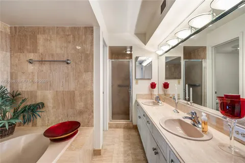 $1,750,000 | 2843 South Bayshore Drive, Unit 11F, Miami, FL 33133