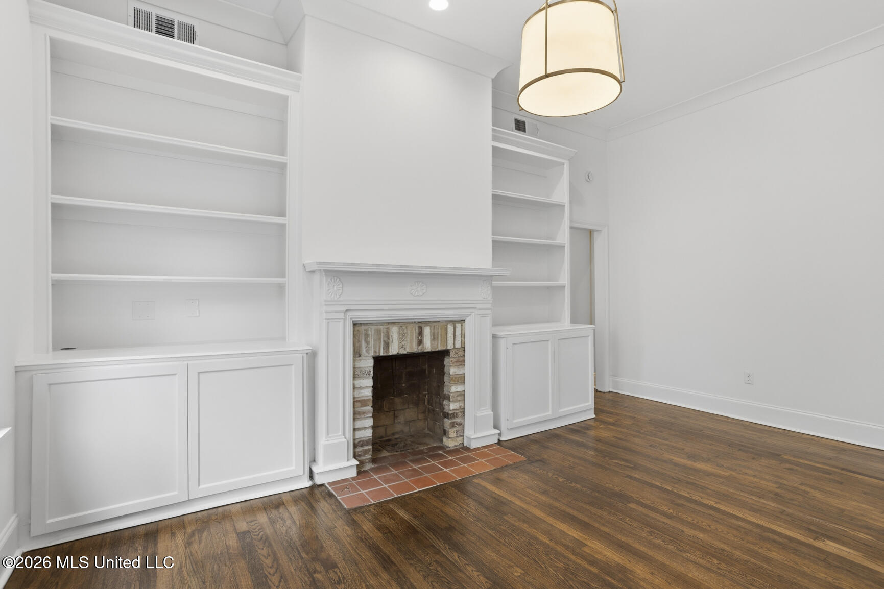 820 Fairview Street Jackson, MS 39202 - Photo 7 of 29 820 Fairview-6