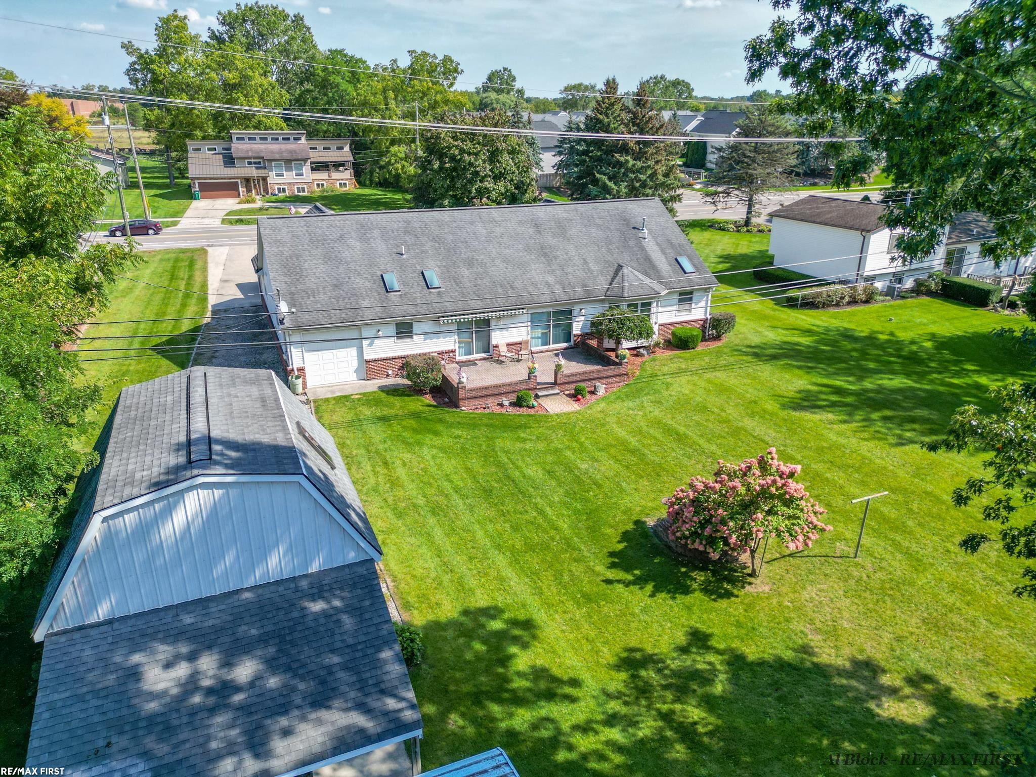 5317 Clintonville Road Clarkston, MI 48346 - Photo 8 of 63 50123216-7.JPG