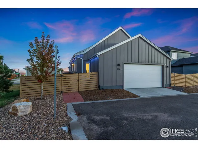 a view of backyard of house