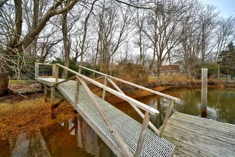 5 Morris Cove Lane, Sag Harbor, NY 11963