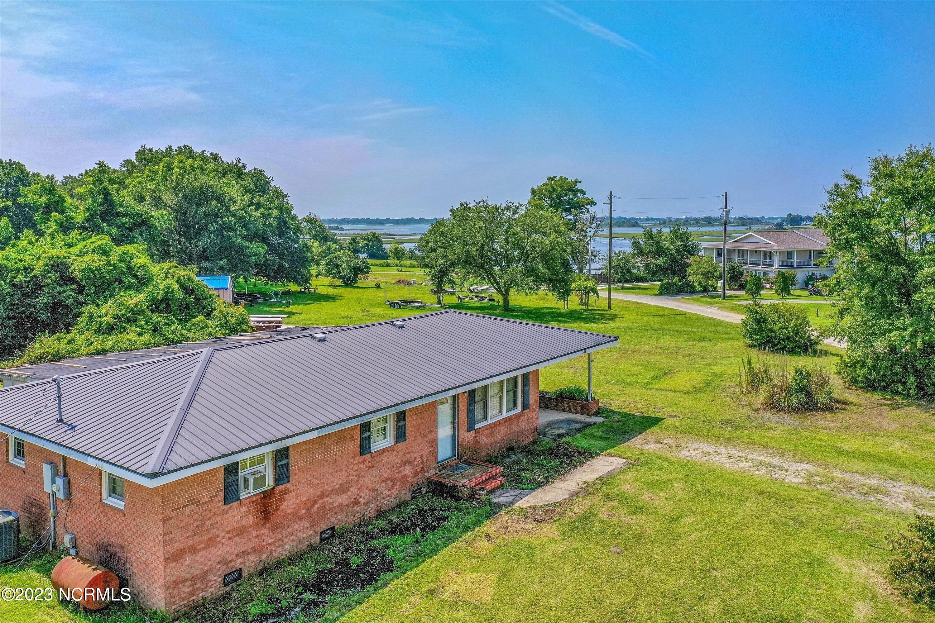 377 Batson Road Hampstead, NC 28443 - Photo 2 of 22 6