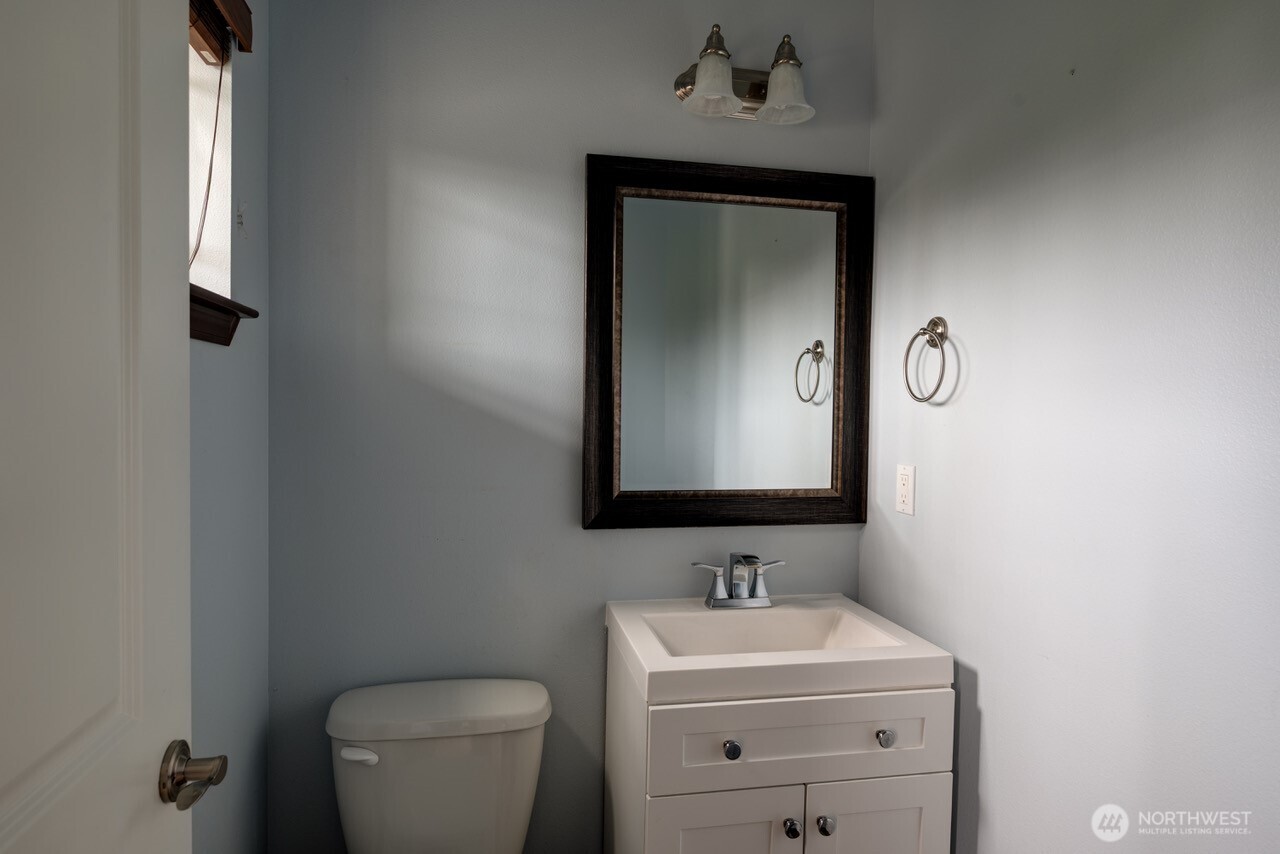 1033 Lyle Ridge Circle Oak Harbor, WA 98277 - Photo 14 of 37