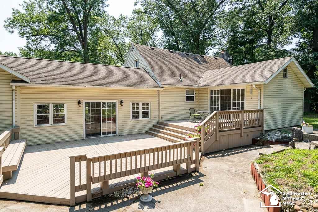 4080 Smith Road Lambertville, MI 48144 - Photo 36 of 47 50047348-35.JPG