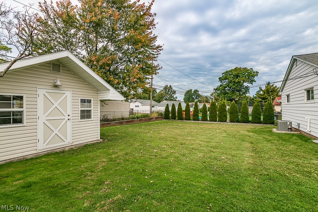 1702 Roselawn Road Cleveland, OH 44124 - Photo 22 of 23 Gallery Image 22