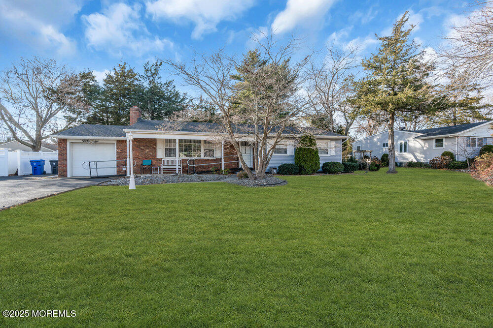 36 Daisy Road Toms River, NJ 08753 - Photo 3 of 34 007_dsc03701-1_988