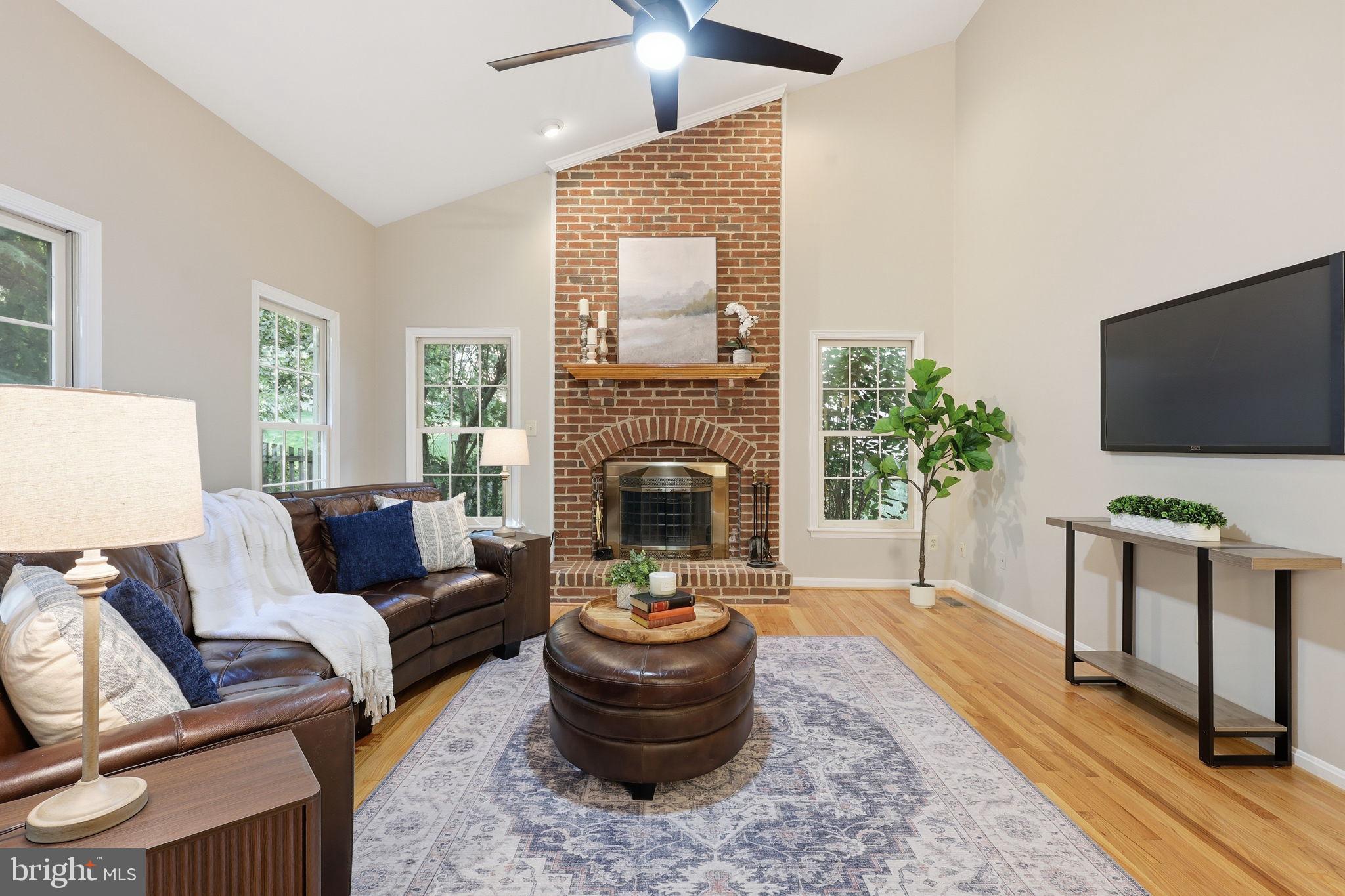 8556 Hooes Road Springfield, VA 22153 - Photo 18 of 57 Vaulted ceilings for so much space!