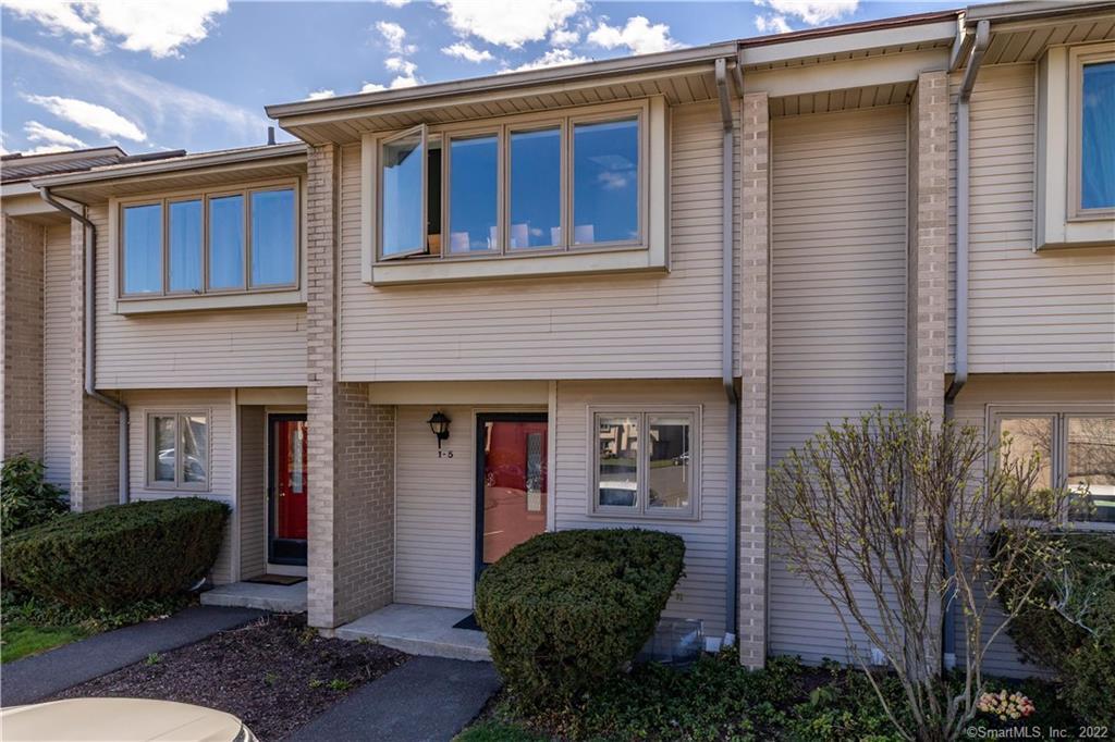 827 Oronoke Road, Unit 15 Waterbury, CT 06708 - Photo 1 of 1