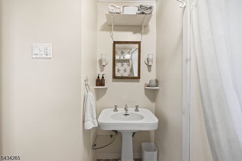 135 Franklin Road Denville, NJ 07834 - Photo 33 of 49
