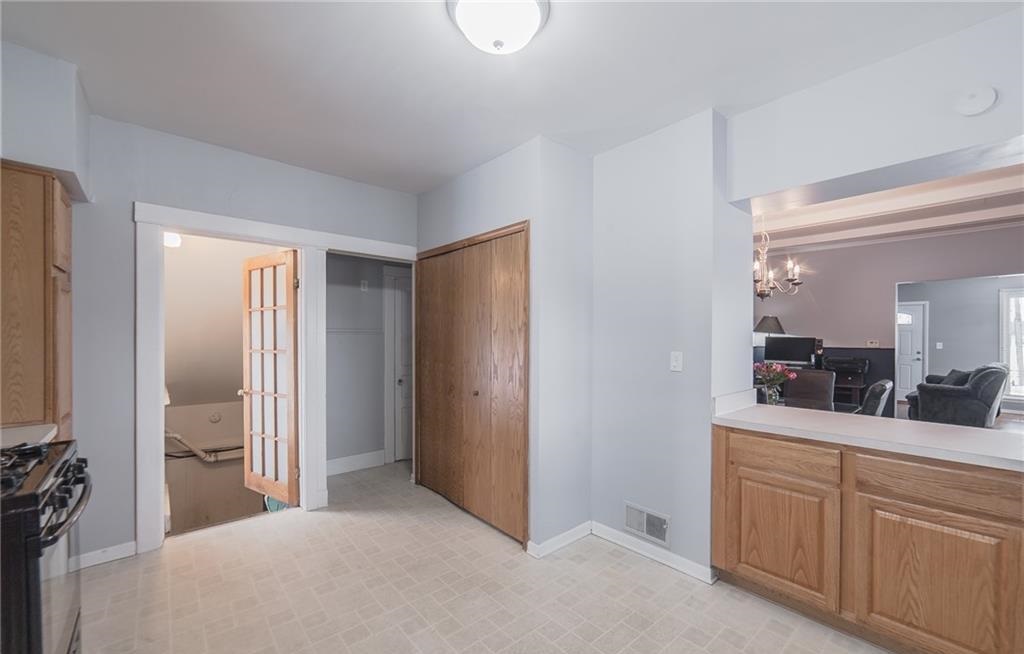 2193 South Long Lake Road Fenton, MI 48430 - Photo 19 of 64