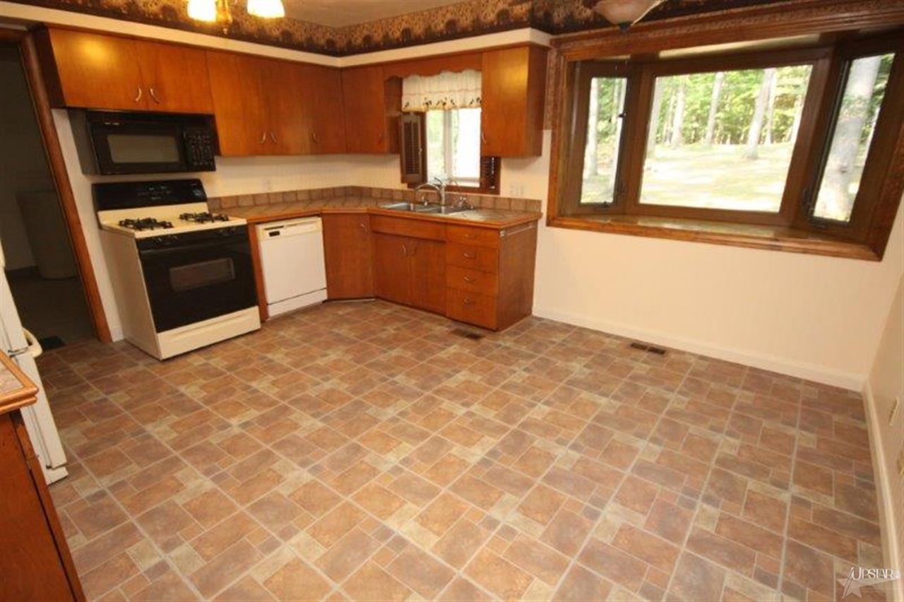 2215 Beineke Road Fort Wayne, IN 46808 - Photo 11 of 15