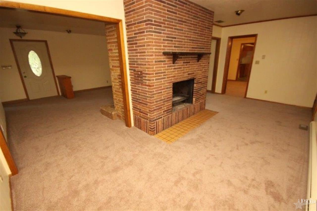 2215 Beineke Road Fort Wayne, IN 46808 - Photo 6 of 15