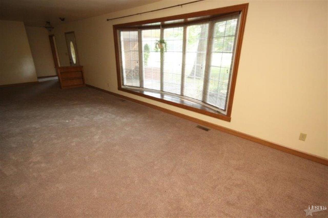 2215 Beineke Road Fort Wayne, IN 46808 - Photo 8 of 15