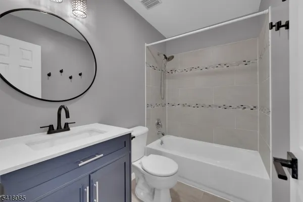 $355,000 | 628 Almond Court, Flemington, NJ 08822