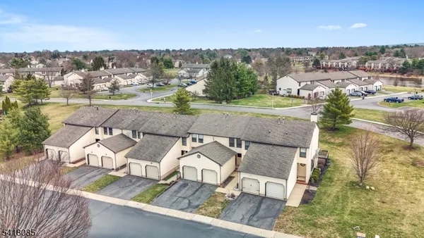 $355,000 | 628 Almond Court, Flemington, NJ 08822