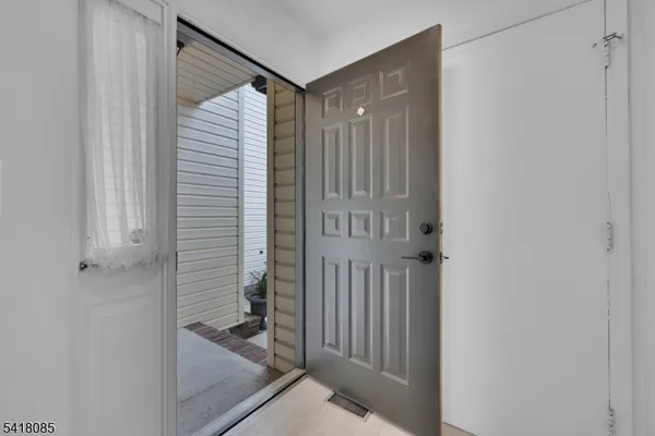 $355,000 | 628 Almond Court, Flemington, NJ 08822