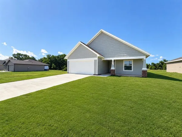 $239,000 | 624 Crockett Drive, Cleburne, TX 76031