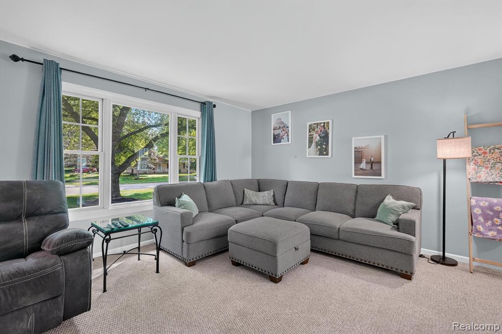 5521 Independence Colony Road Grand Blanc, MI 48439 - Photo 10 of 45