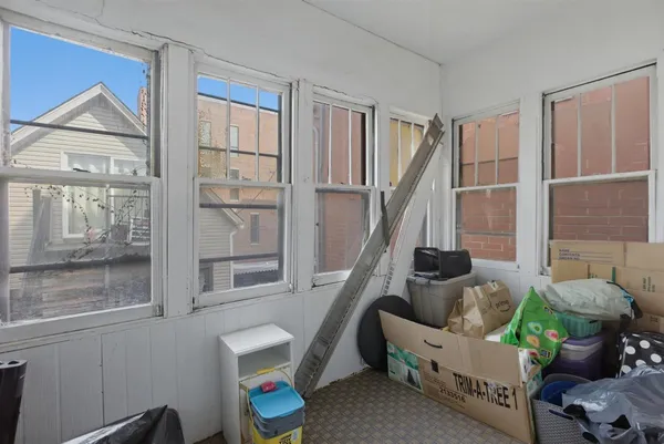 $3,000 | 3507 North Seminary Avenue, Unit 2F, Chicago, IL 60657