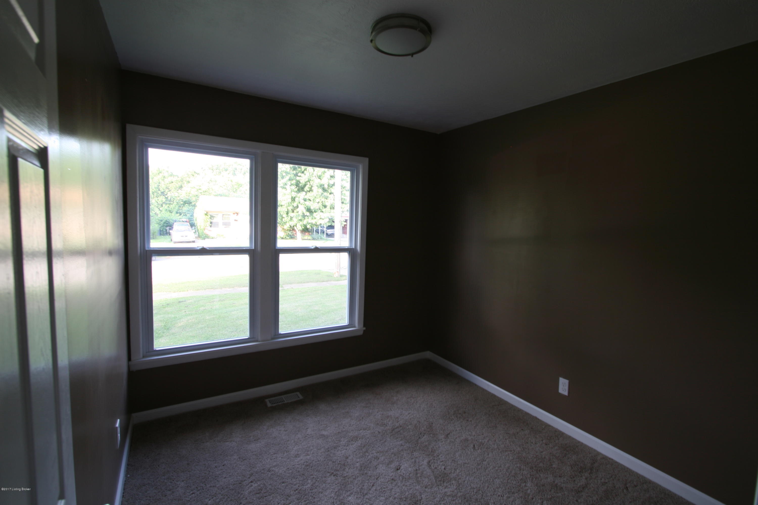 638 Edith Road Louisville, KY 40206 - Photo 11 of 16 IMG_8844