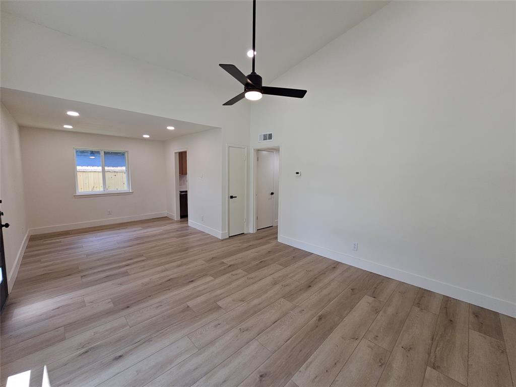 1725 R Avenue, Unit 1725 Plano, TX 75074 - Photo 4 of 20