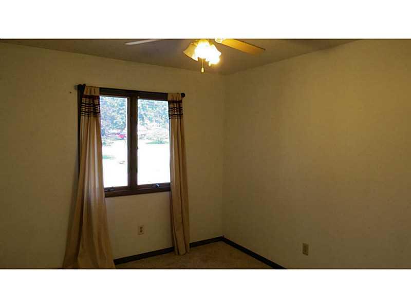 322 Byron Road Pittsburgh, PA 15237 - Photo 15 of 25 Bedroom.