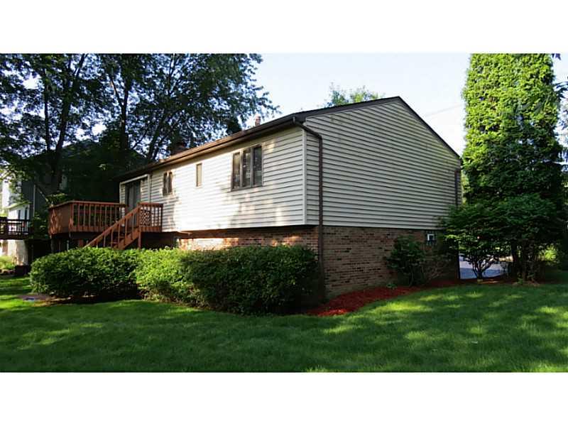 322 Byron Road Pittsburgh, PA 15237 - Photo 24 of 25 Exterior Front.