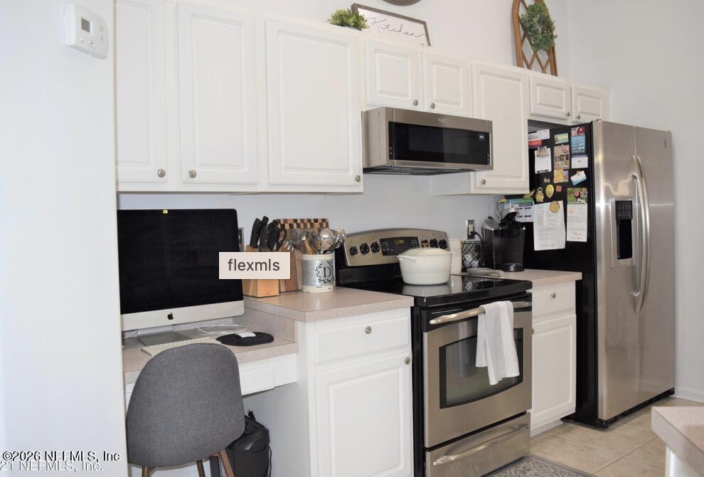 8062 Timber Point Drive Jacksonville, FL 32244 - Photo 10 of 28 lovely kitchen with stainless appliances
