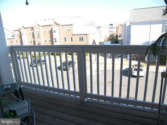 673 Constellation Square Southeast, Unit J Leesburg, VA 20175 - Photo 23 of 25 a view of a balcony with city view